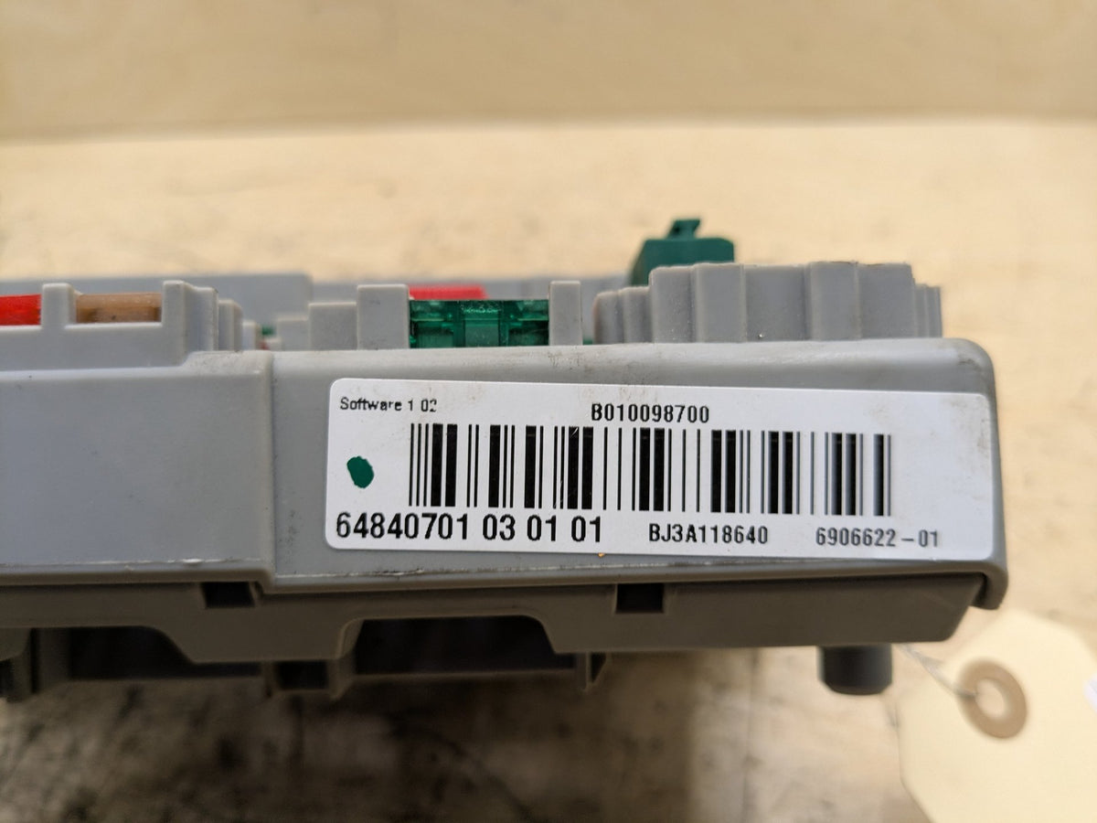 2007-2013 BMW 335i E92 Front Power Distribution Fuse Box 6906622 OEM