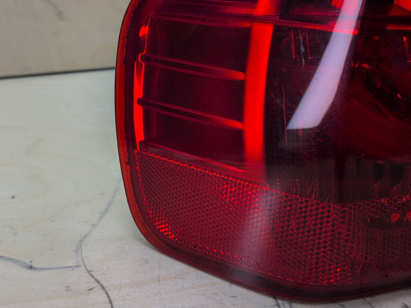 09-11 OEM BMW E90 328 335 M3 LCI Rear Left Driver Side Outer Tail Light