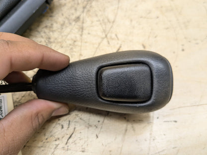2008-2013 BMW 135i E88 Gear Selector Shifter Knob Panel Assembly 7078567