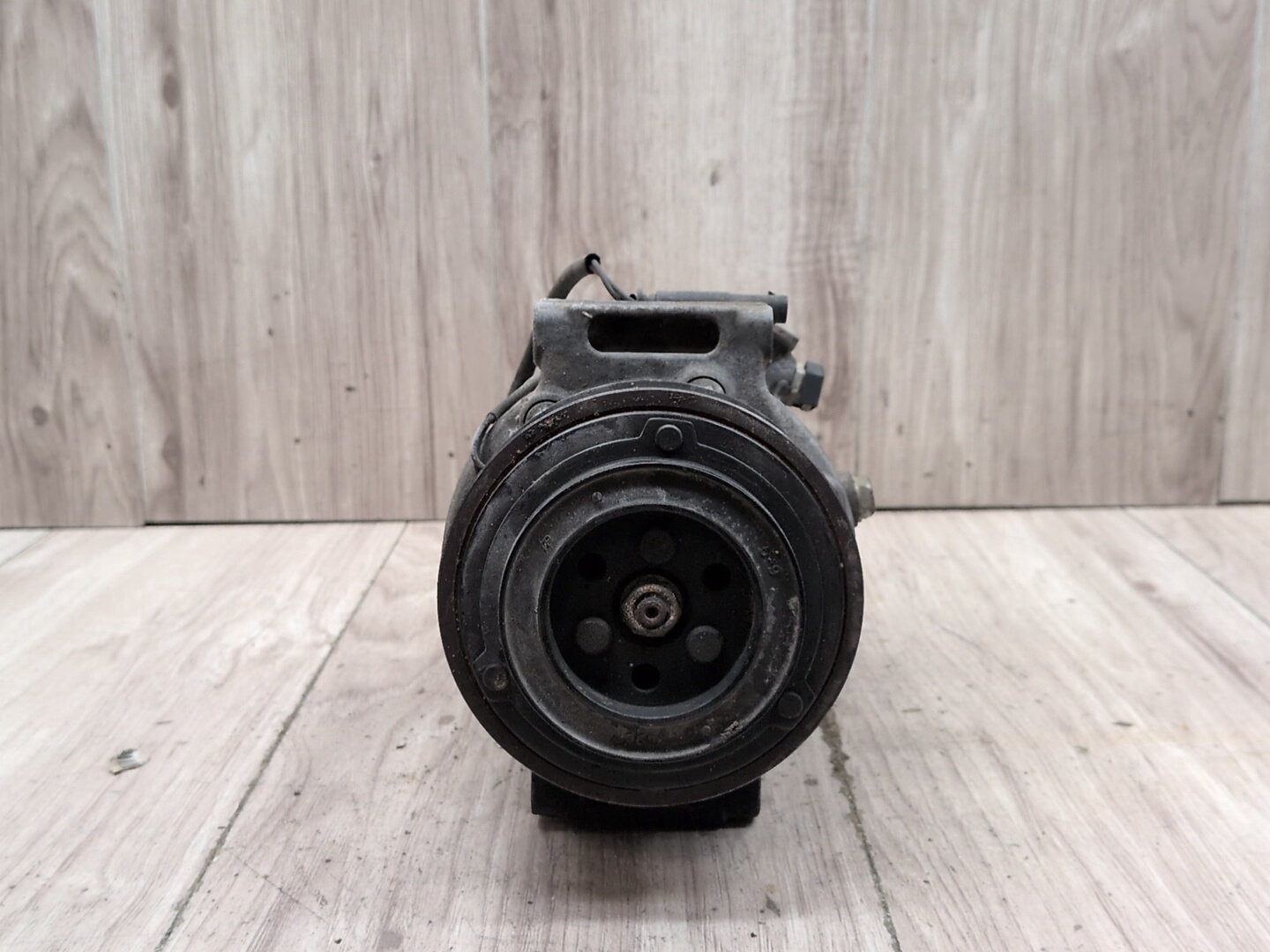 OEM BMW F90 F93 G05 G07 G12 G16 G30 AC Compressor Clutch Pump W/ Pulley N63 S63