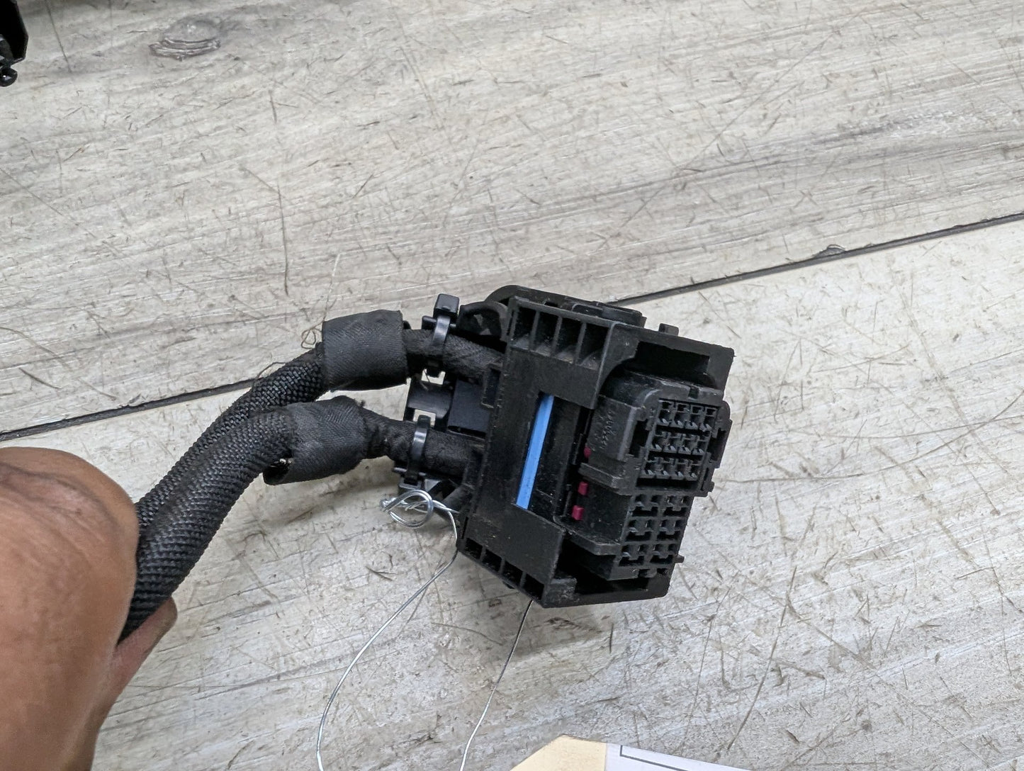 2017-2023 BMW G30 530i B46B20O0 Engine Motor Ignition Injector Wiring Wire Harness 8642929