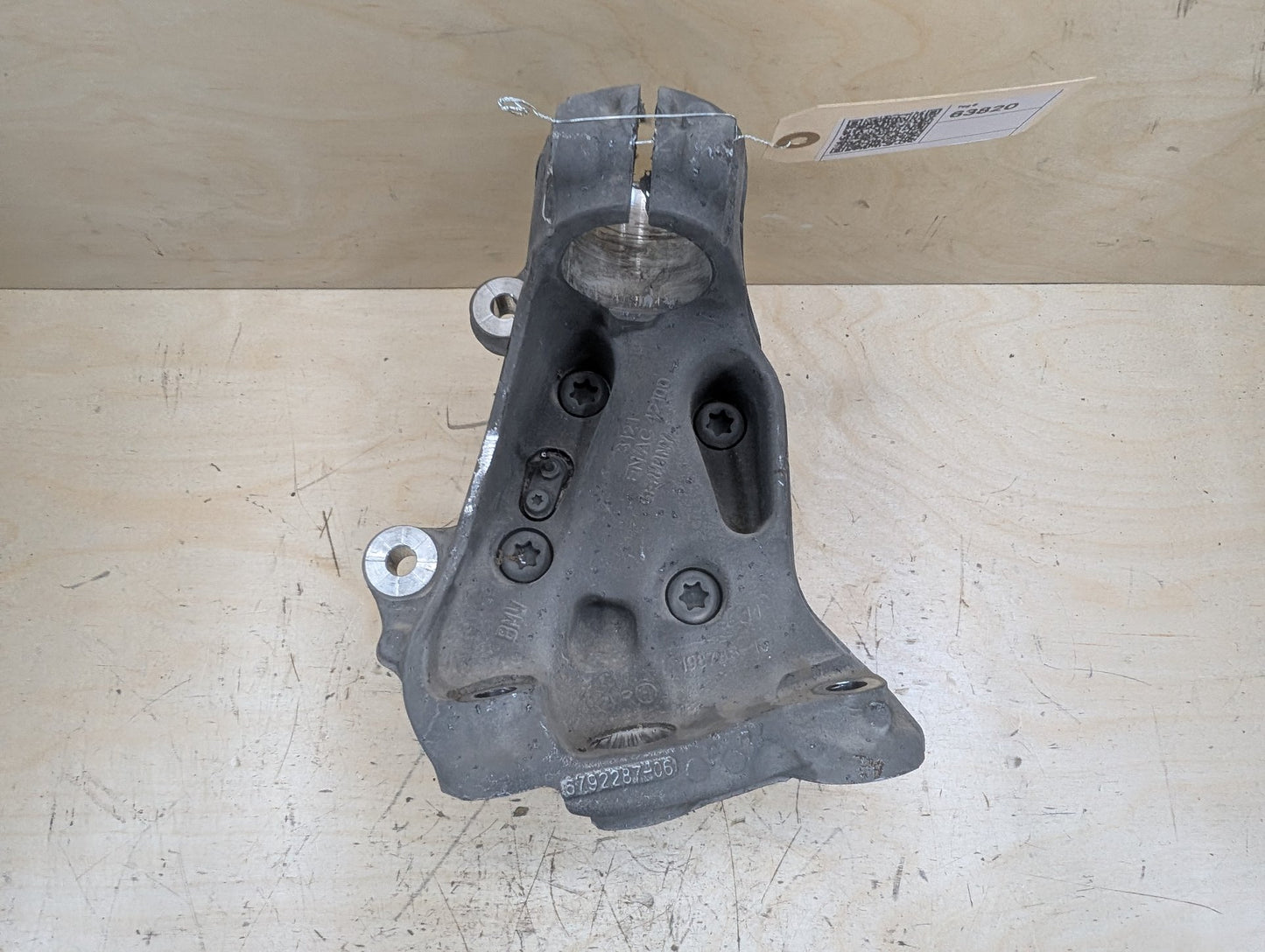 2012-2018 BMW 320i F30 Front Left Driver Spindle Knuckle w/ Bearing 6792287