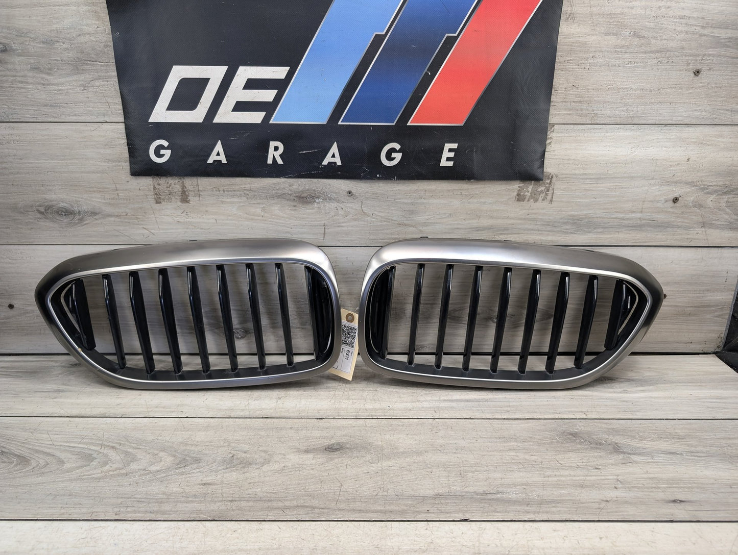 2017-2023 BMW M550i xDrive G30 Front Left Right Upper Bumper Cover Kidney Grilles SET 7383520