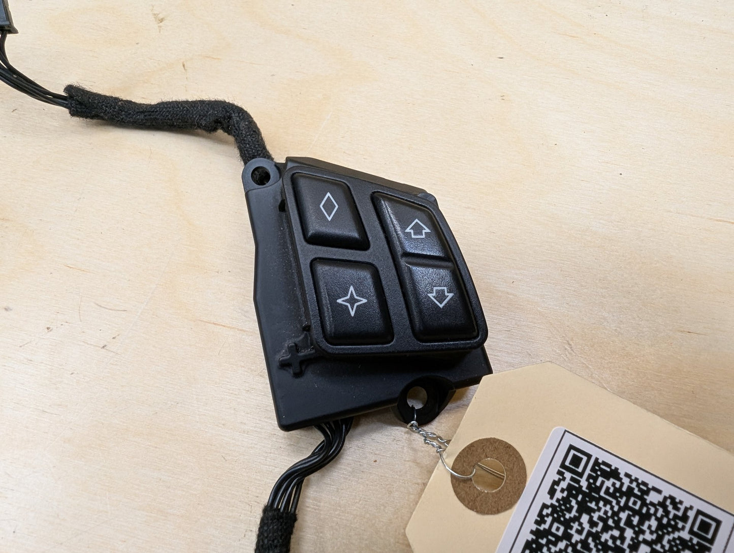 2007-2013 BMW 335i E93 Steering Wheel Switch Buttons 9123287