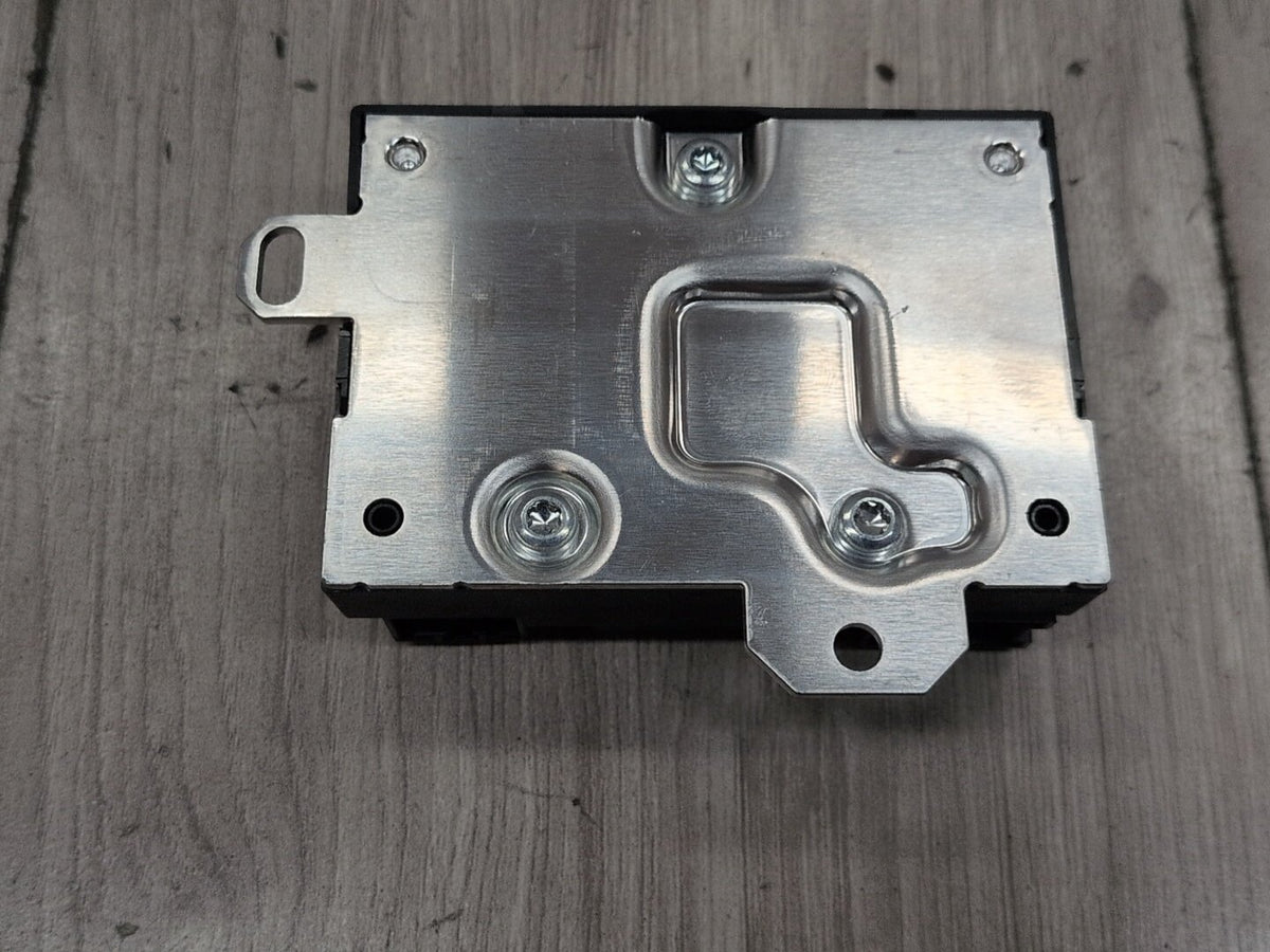 2009-2012 Mercedes-Benz E550 W212 EKP Fuel Pump Module A0009004301 OEM