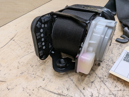 2011-2016 BMW X3 F25 Front Left Driver Seatbelt Seat Belt Retractor 7367249