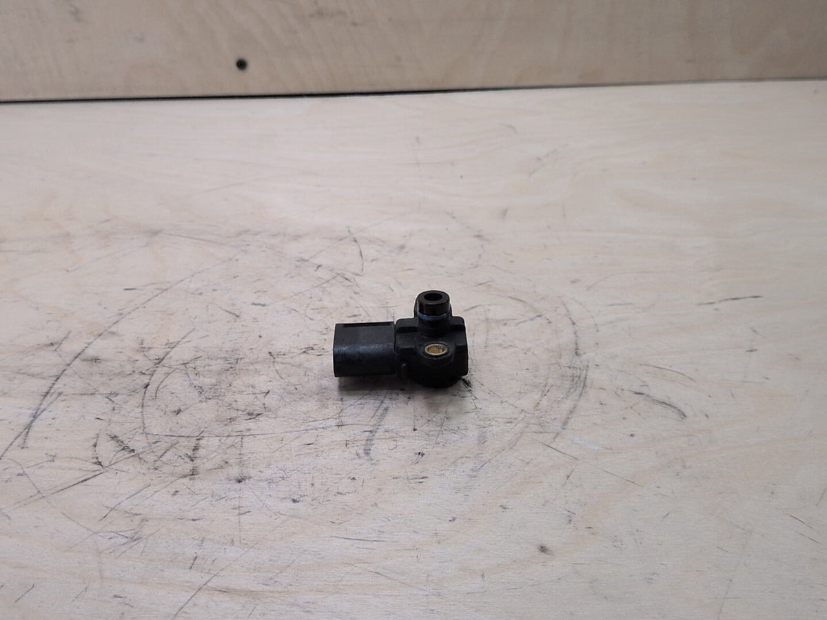 2007-2013 BMW 328i E93 Manifold Absolute Pressure (MAP) Sensor 7542623 OEM