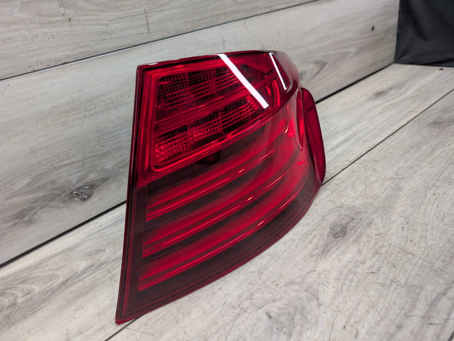 2011 - 2016 BMW 528i F10 Rear Right Passenger Outer Tail Light 7312708 N20B20O0
