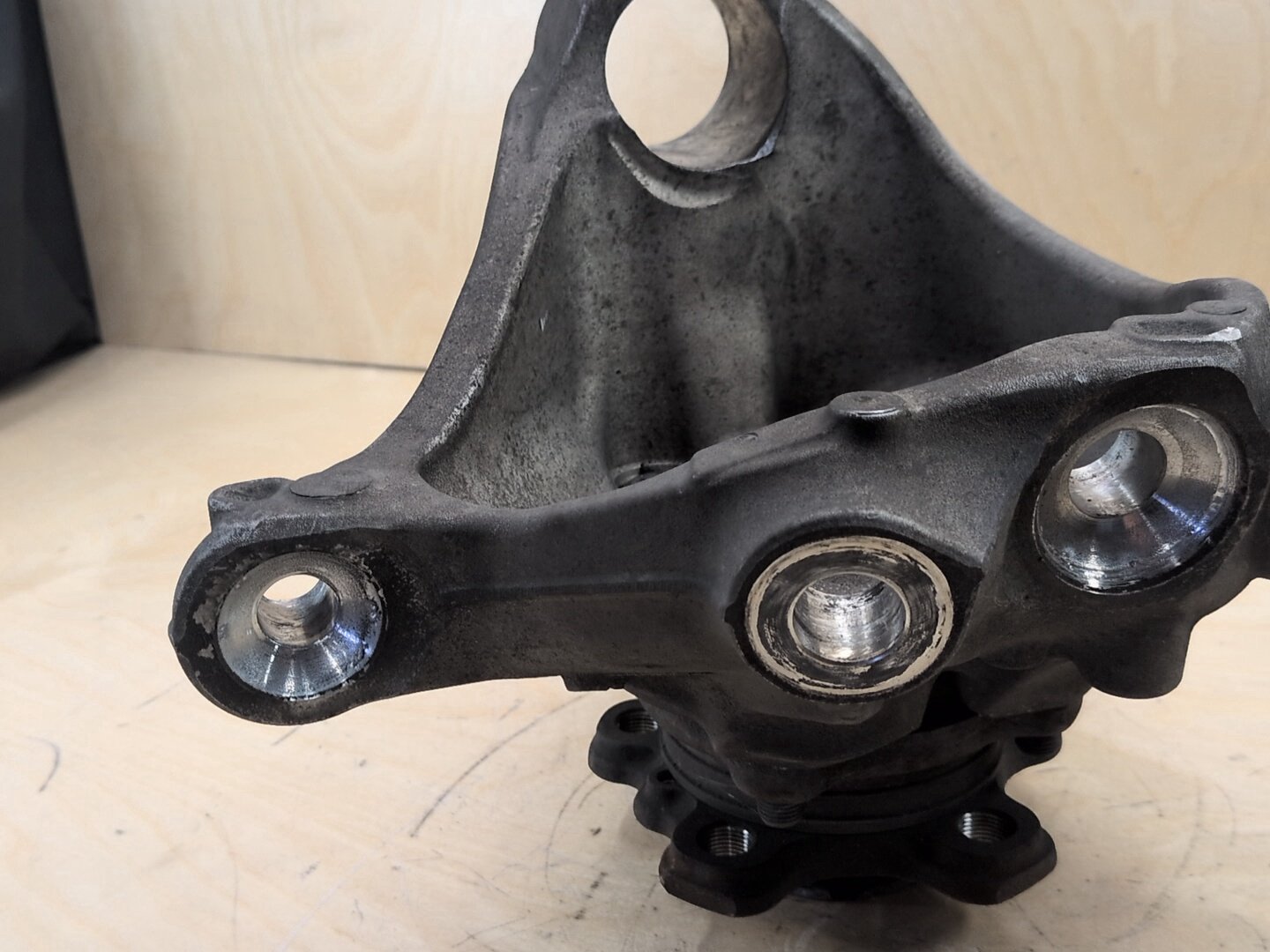OEM BMW G01 G02 X3 X4 FRONT Right Passenger Knuckle Spindle Wheel Hub Bearing