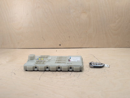 2016-2022 BMW 750i G12 Bdc Body Domain Fem Control Module w/ Key 6820916