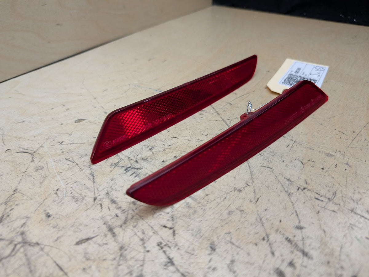 2016-2019 BMW 740i G12 Rear Left Right Bumper Reflectors SET 8063198 OEM