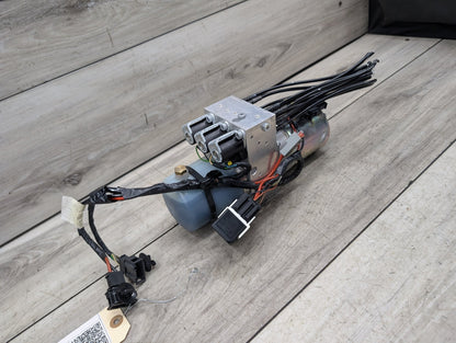 2008 - 2017 Audi S5 8T Convertible Pump Motor 8F0871791