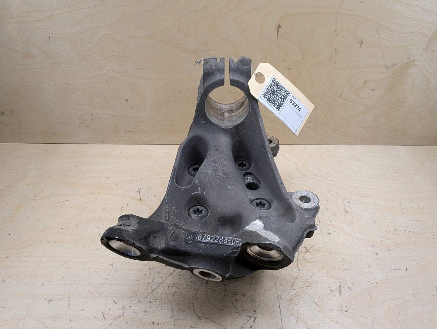 12-18 OEM BMW F30 F31 Sedan RWD Front Right Hub Knuckle Wheel Bearing Carrier