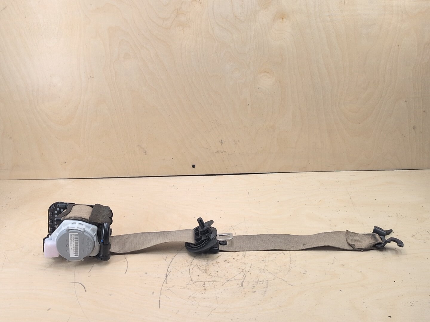 2011-2016 BMW X3 F25 Front Right Passenger Seatbelt Seat Belt Retractor 7367254