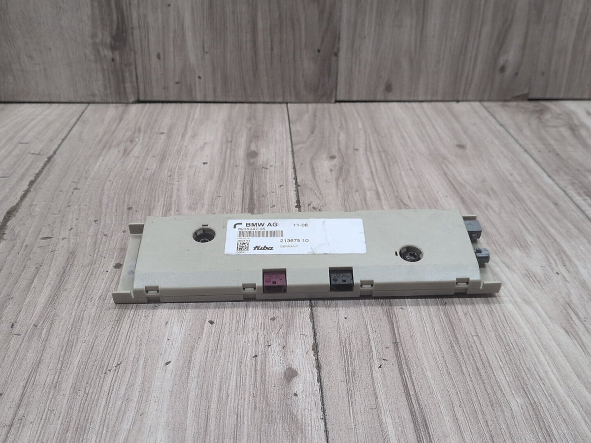 2004-2010 BMW M6 E64 Antenna Telematics Control Module 6935047 OEM