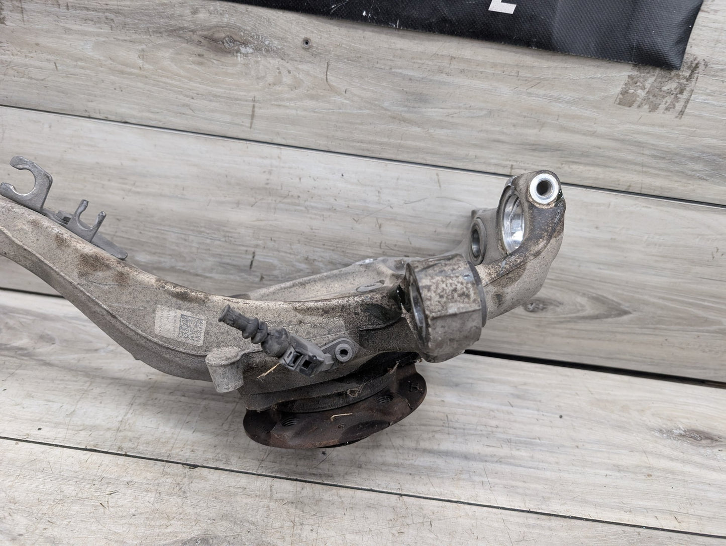 2008 - 2017 Audi S5 8T Front Right Passenger Spindle Knuckle w/ Bearing 4G0407242D