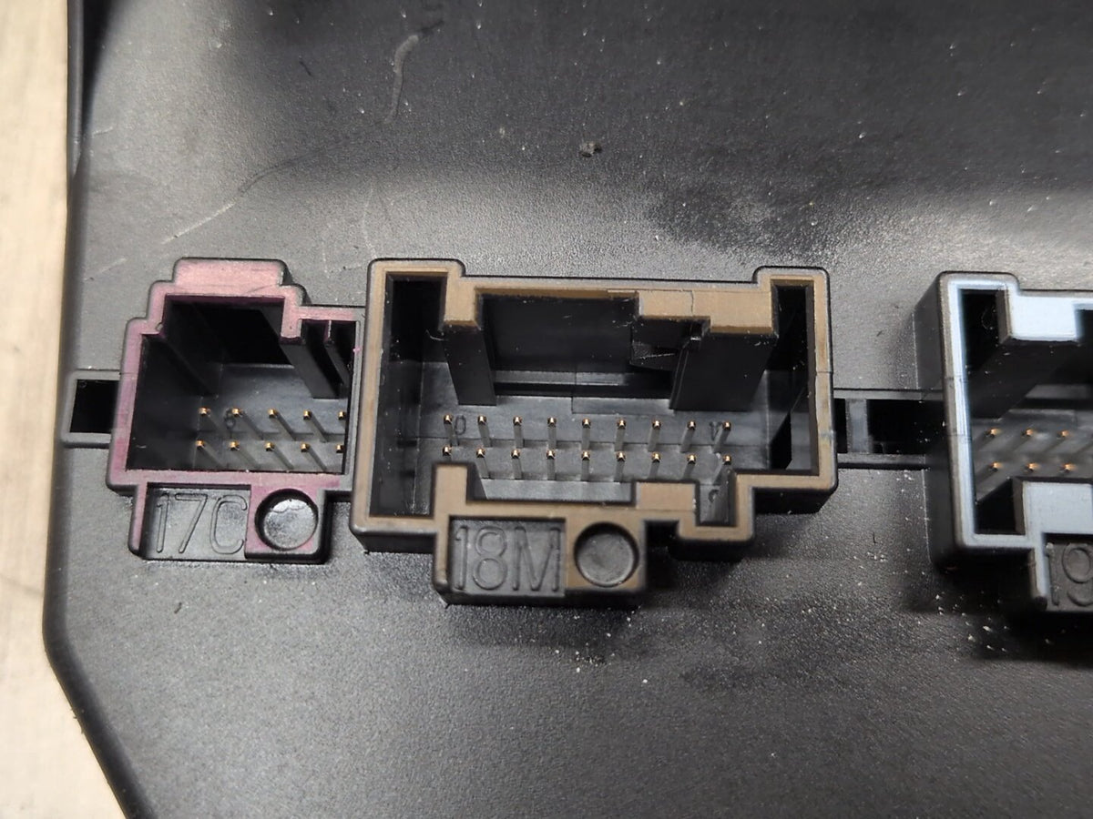 09-12 OEM Mercedes-Benz E550 W212 Front SAM Fuse Box Control Module