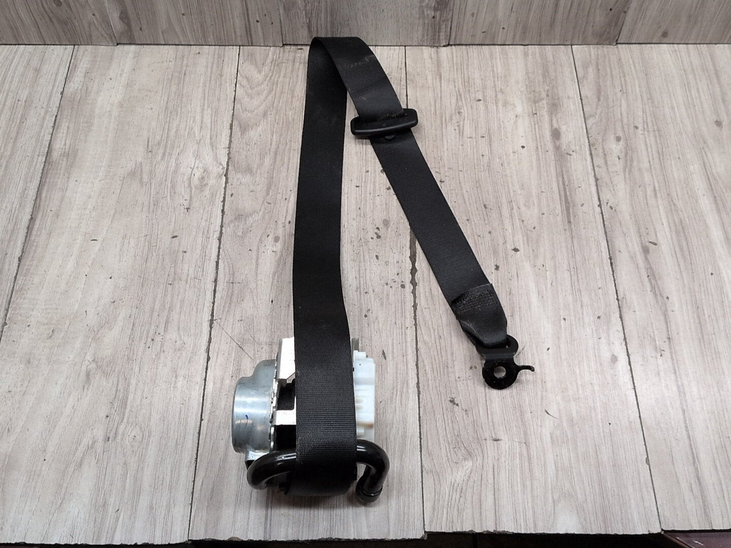 OEM BMW F97 G01 G02 X3 REAR Right Passenger Seat Belt Seatbelt Retractor Black