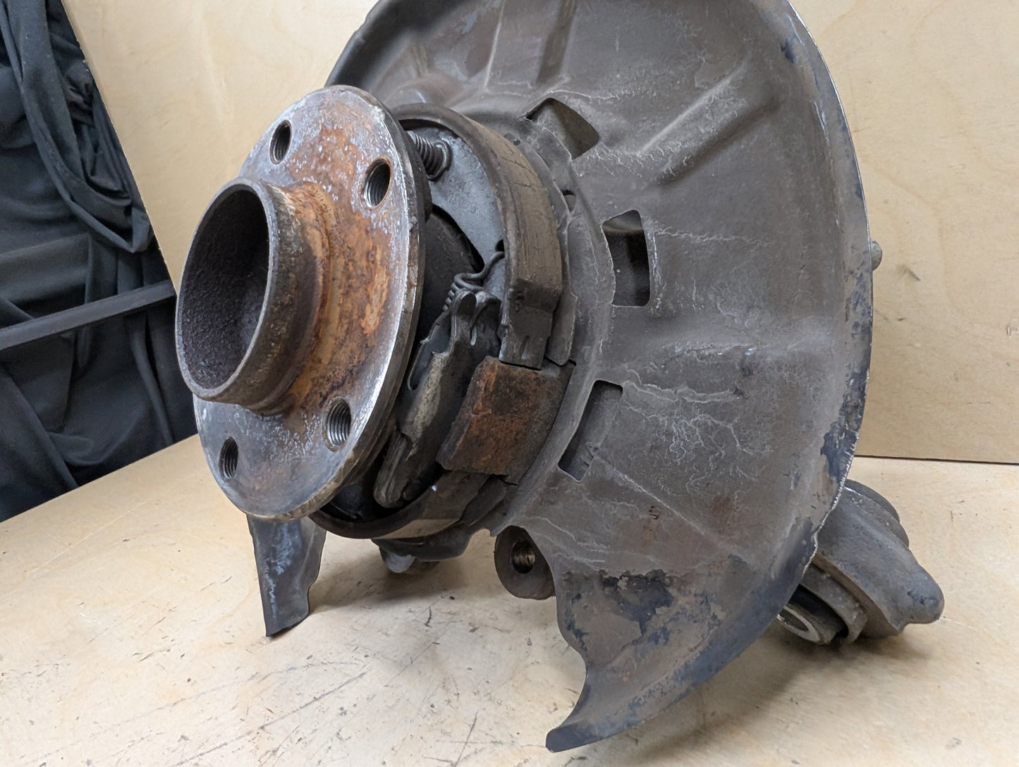 2012-2018 BMW 328i F30 Rear Left Driver Spindle Knuckle w/ Bearing 6792521
