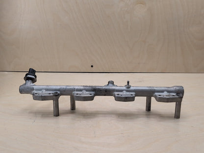 2018-2024 BMW G01 X3 B46B20O0 Engine Motor Fuel Injector Rail Line 8694198