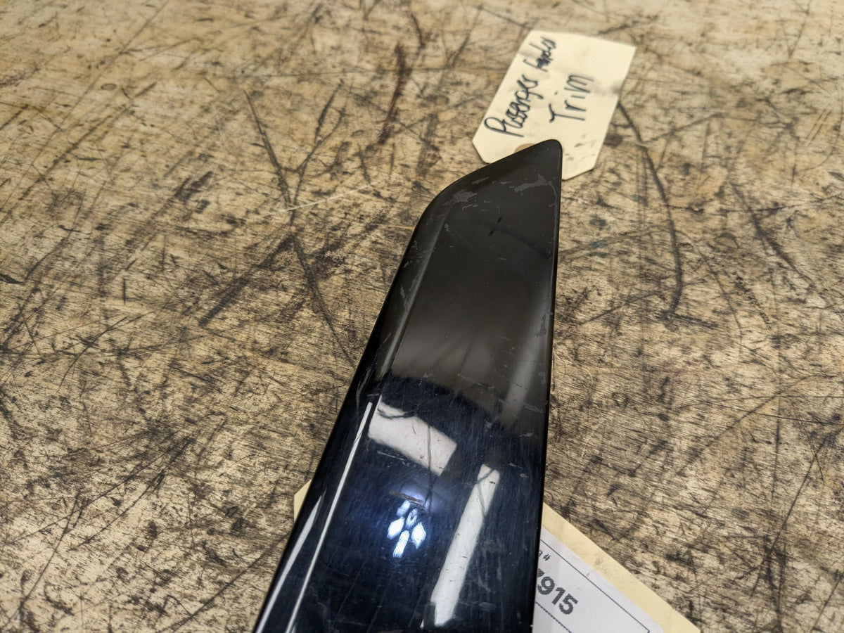 2018-2023 BMW M550i G30 Front Right Passenger Fender Trim Molding 7339014 OEM