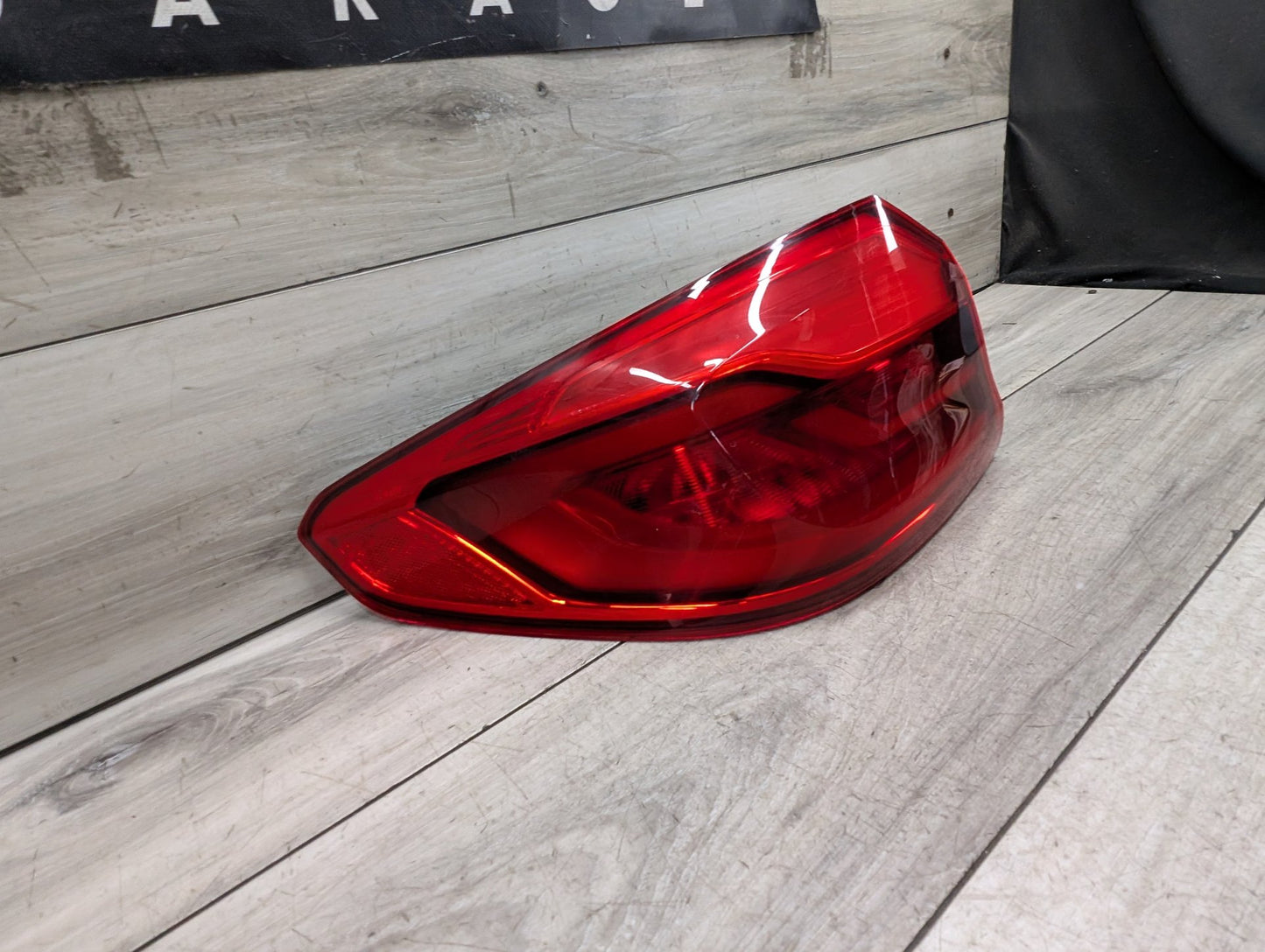 17-20 OEM BMW F90 G30 530 540 M550 M5 Rear Left Driver Side Outer Tail Light
