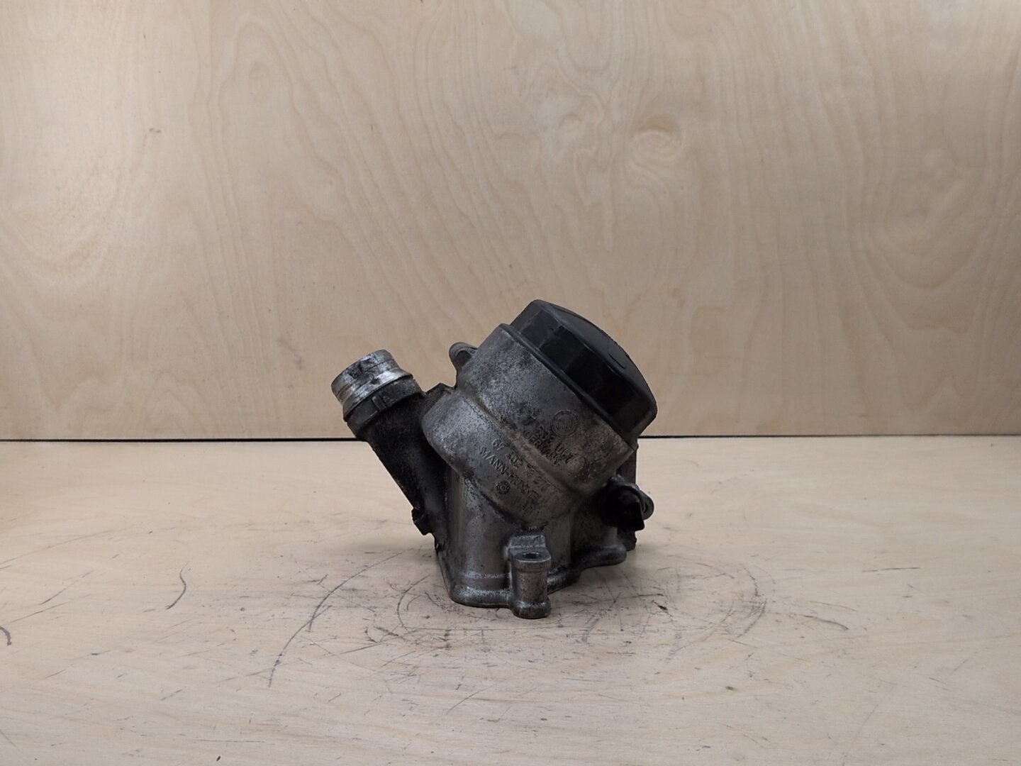 OEM BMW E82 E88 E90 E92 E93 Engine N51 N52 N54 N55 Oil Filter Housing COOLER