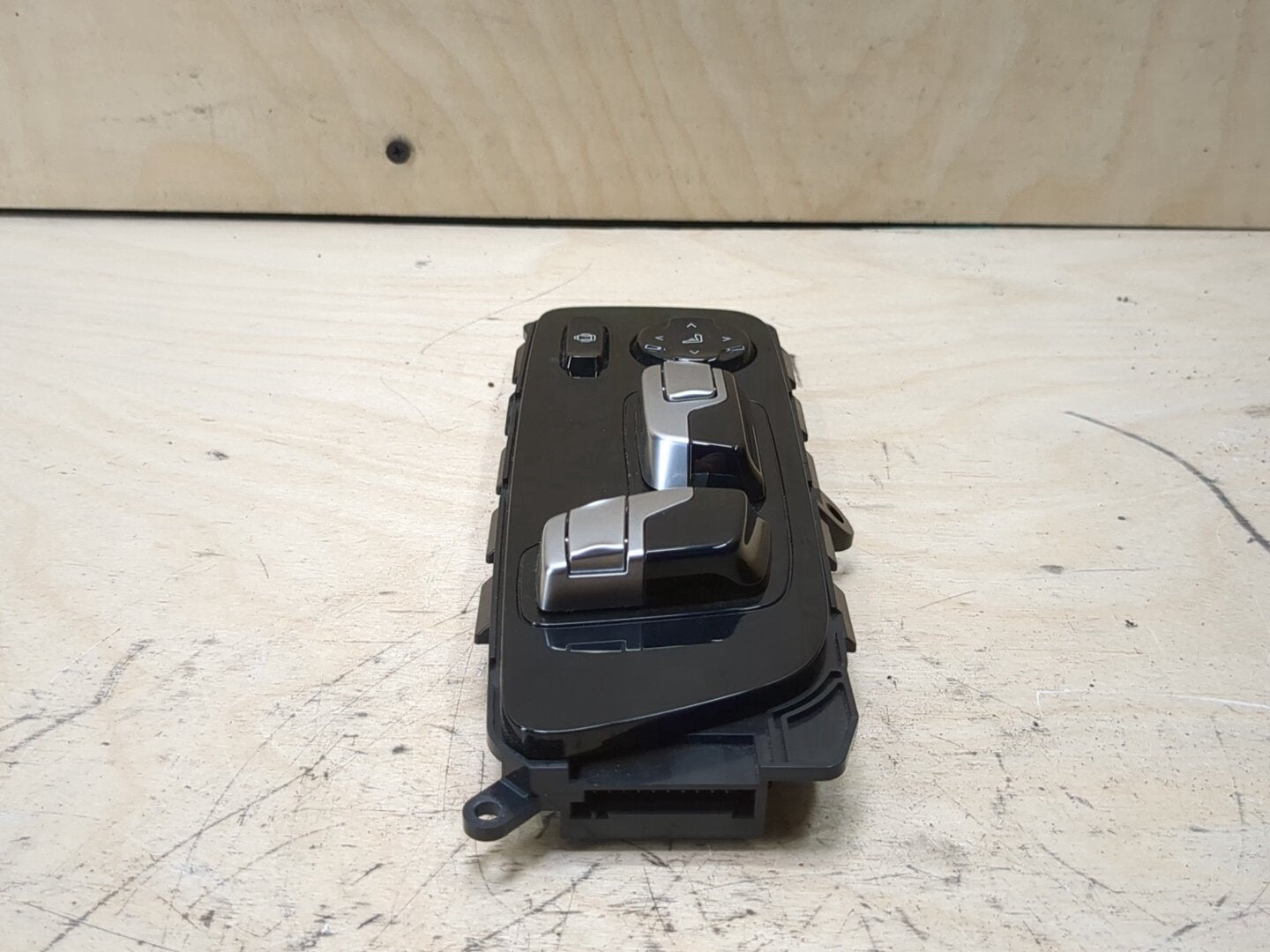 OEM BMW F95 G05 G06 G07 X5 X6 X7 Front Right Passenger Seat Adjust Switch Module