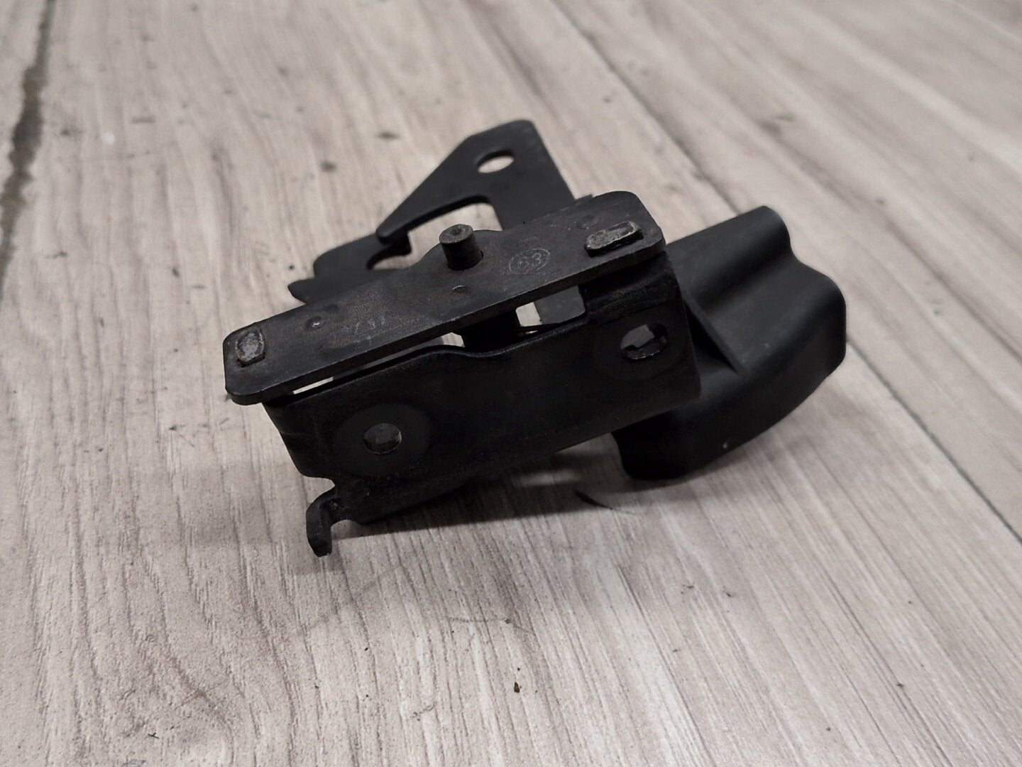 2009-2012 Mercedes-Benz E550 W212 Hood Bonnet Hinges SET A2128800060 OEM