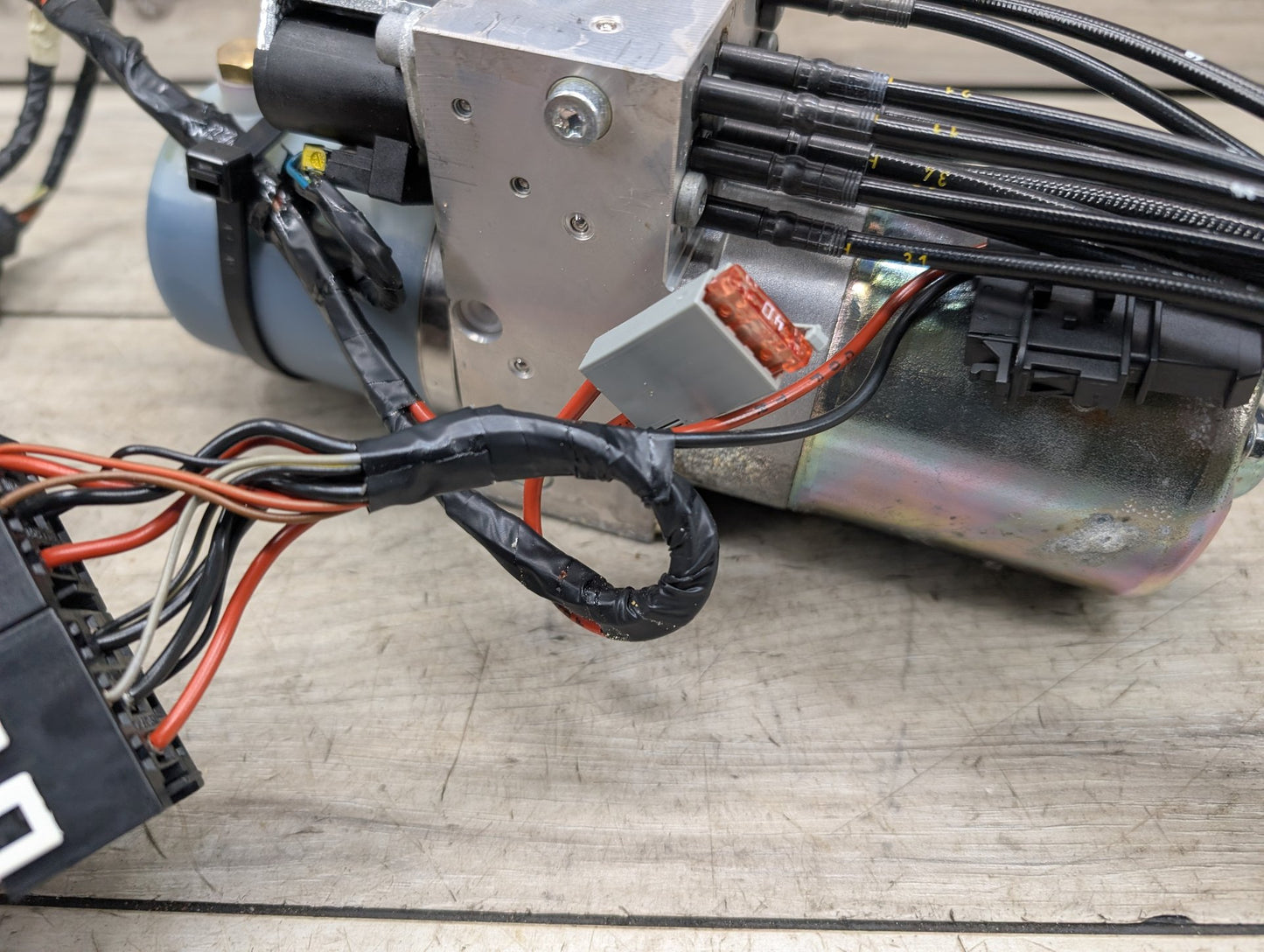 2008 - 2017 Audi S5 8T Convertible Pump Motor 8F0871791