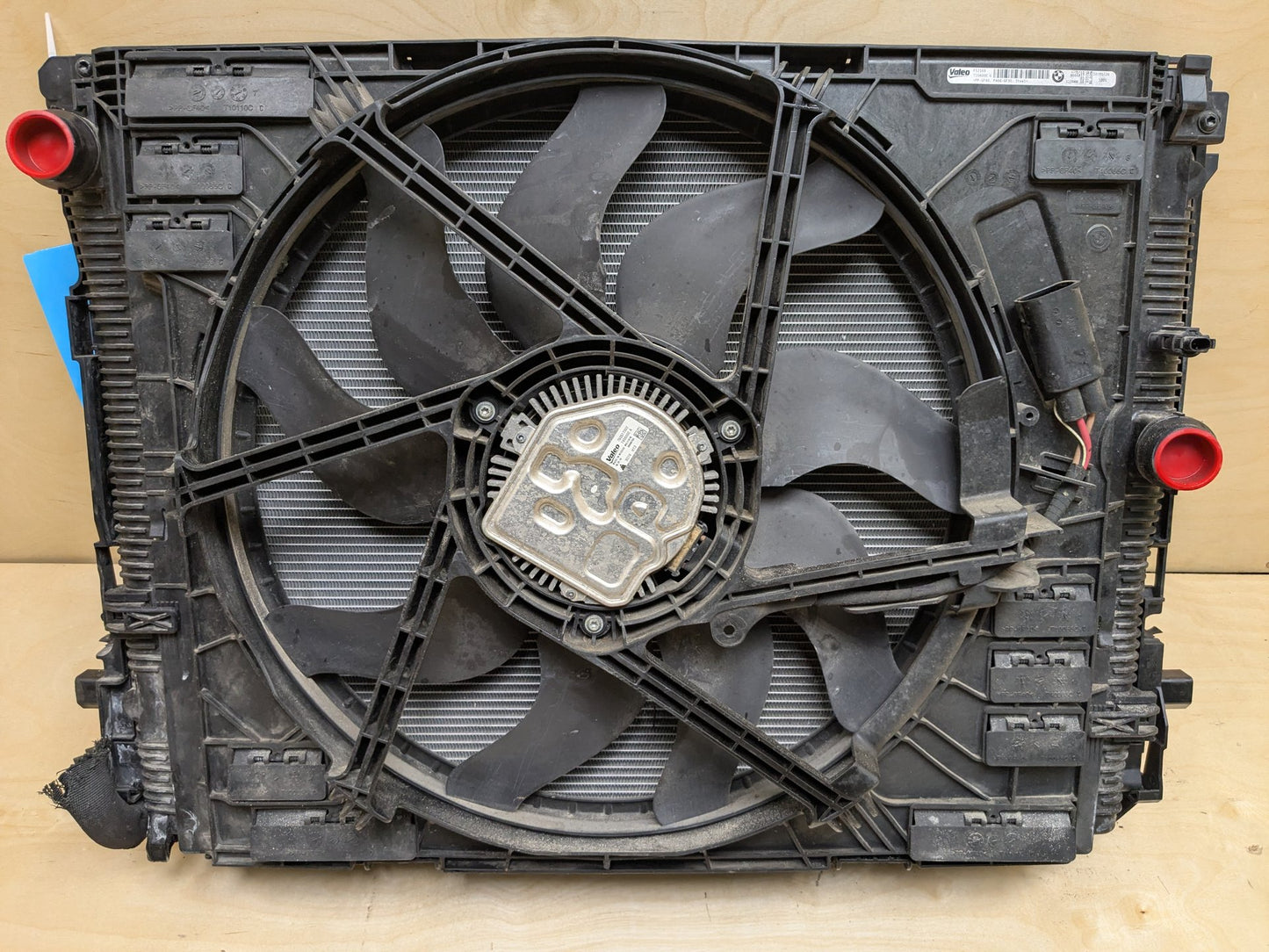 2019 - 2026 BMW 330i G20 Radiator Cooling Condenser Fan Shroud Assembly SET 8666817 B46B20O1