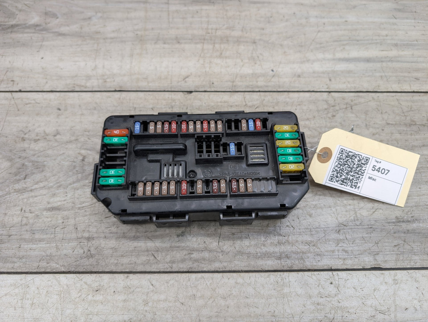2012-2018 BMW 340i F30 Front Power Distribution Fuse Box 9389068