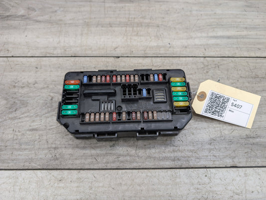 2012-2018 BMW 340i F30 Front Power Distribution Fuse Box 9389068