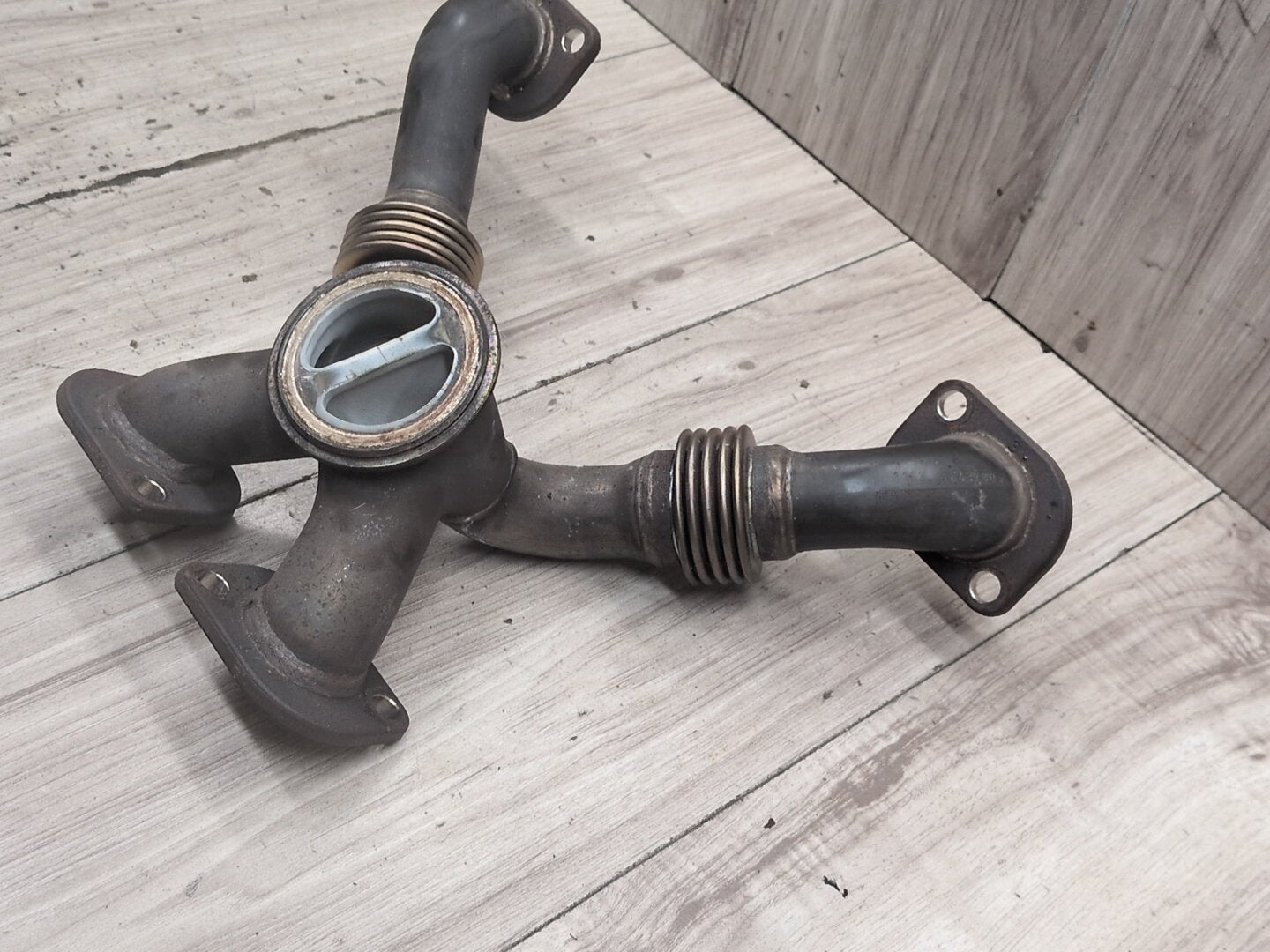 OEM BMW F06 F10 F85 F90 F95 X5M X6M M5 M6 Left Right Turbo Exhaust Manifold SET
