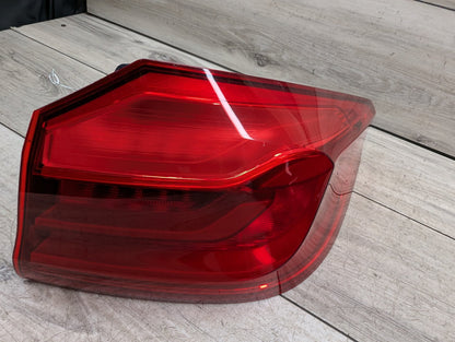 17-20 OEM BMW F90 G30 530 540 M550 M5 Rear Passenger Side Outer Tail Light