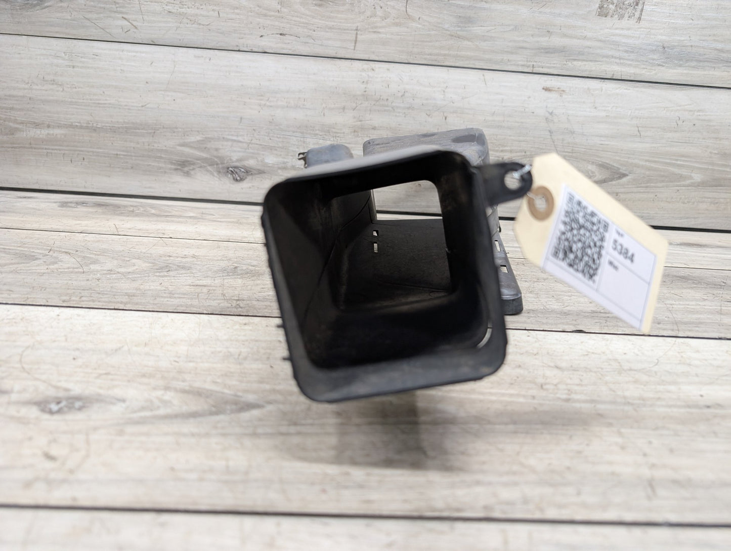 2007-2013 BMW X5 E70 Right Passenger Brake Air Duct 7222878