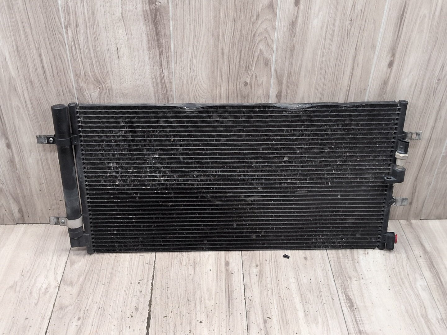 2008-2017 Audi S5 8T Cooling Radiator 8K02604011AA