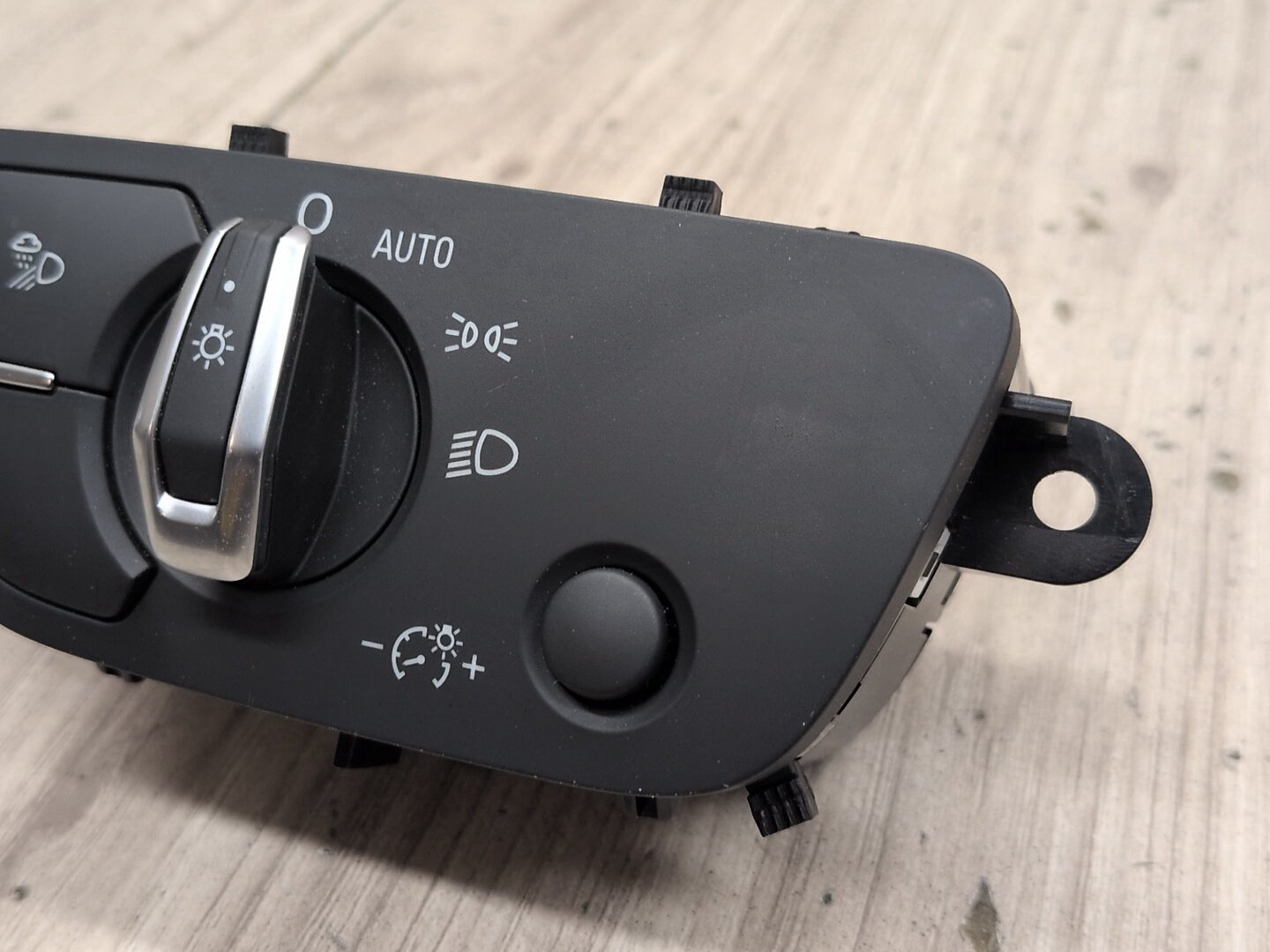 2018-2023 Audi S4 B9 Headlamp Switch 4M0941531AK