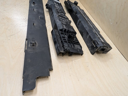 2012-2018 BMW 320i F30 Cooling Radiator Brackets SET 7600904 OEM