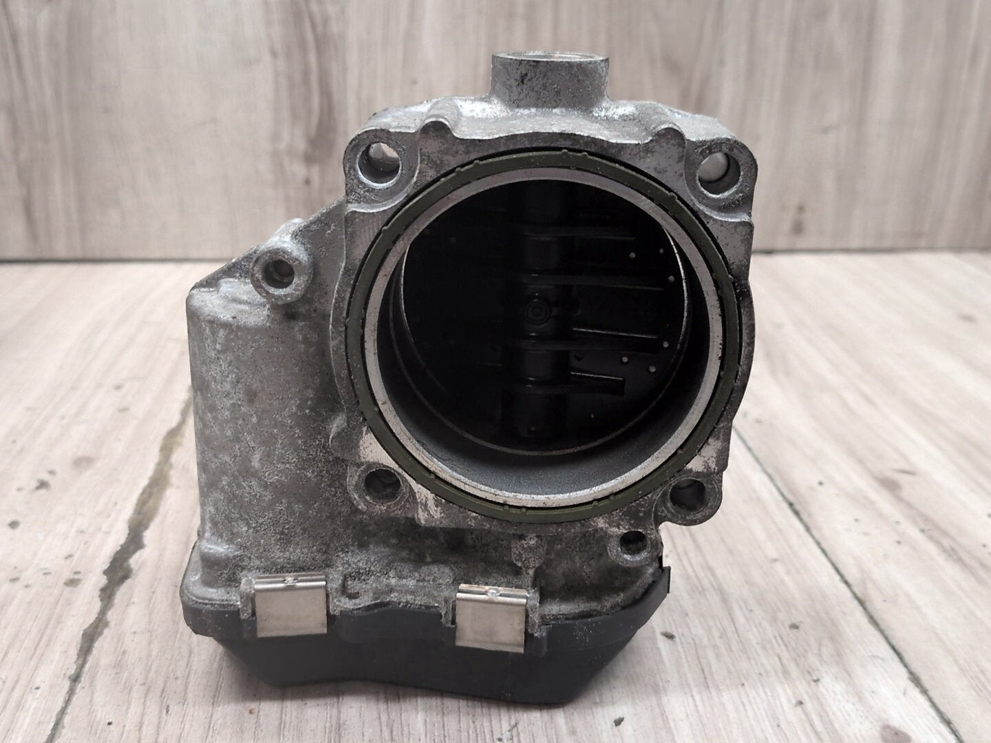 10-19 BMW F10 F12 F13 F01 F02 F15 S63 Intake Manifold Throttle Housing Assembly