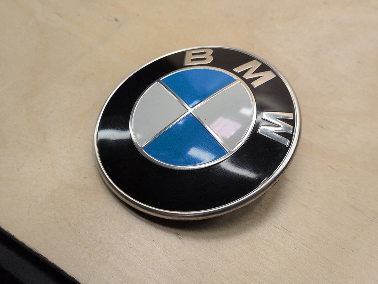 OEM BMW E82 E92 F02 F10 F22 F30 F44 F82 Rear Trunk Lid Round Emblem Logo 82MM