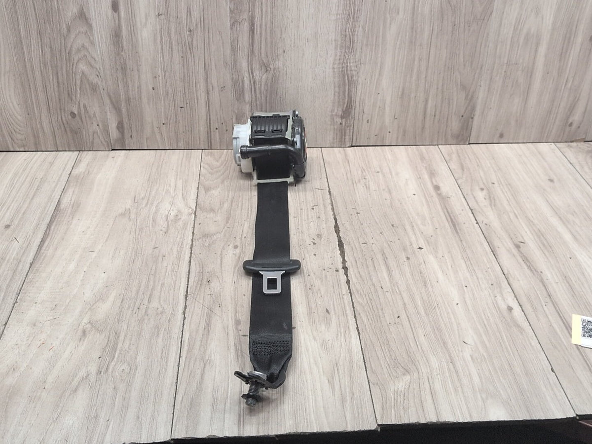 2015-2018 Audi Q3 8U Rear Left or Right Seatbelt Seat Belt Retractor 8U0857805A
