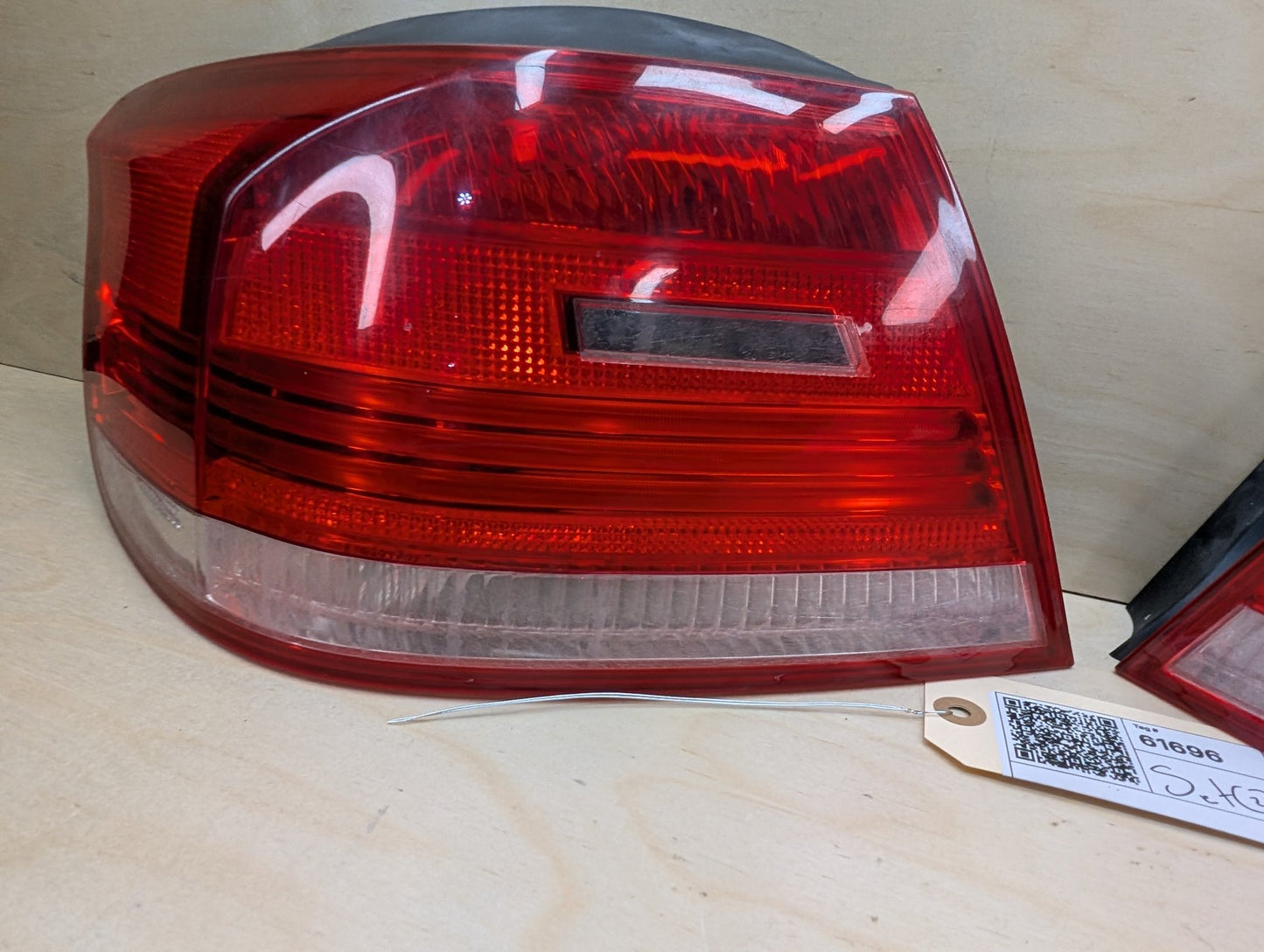 *NOTE* 07-10 BMW E93 328 335 Rear Left Right Outer Inner Tail Lights SET
