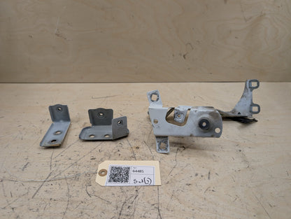 2016-2022 BMW 750i G12 Front Right Passenger Fender Brackets SET 7347426