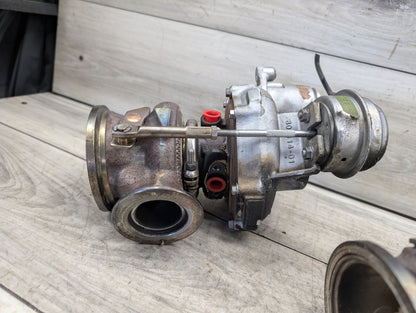 BMW F15 X5 N63B44O1 Engine Motor Turbo Charger w/ Manifold SET 7605794