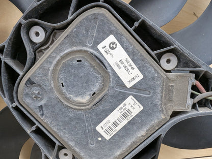 2012-2018 BMW 328i F30 Radiator Fan Shroud Housing w/ Motor 7640511