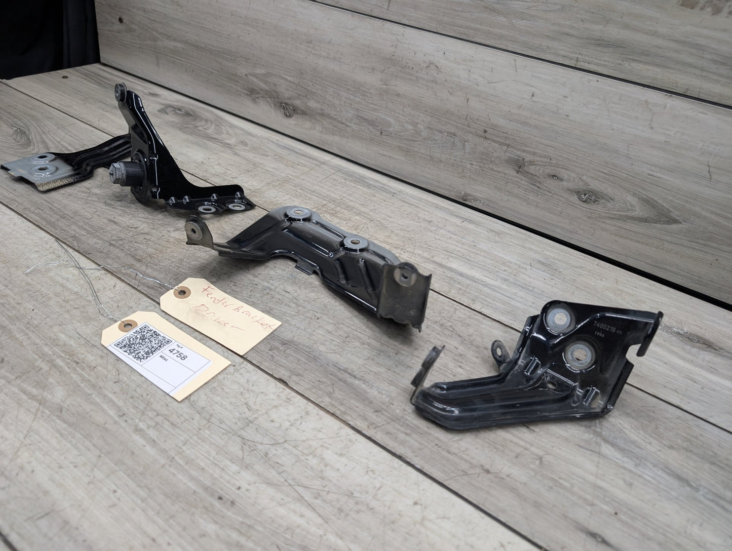 2018 - 2024 BMW X3 G01 Front Left Driver Fender Brackets SET 7397515 B46B20O1
