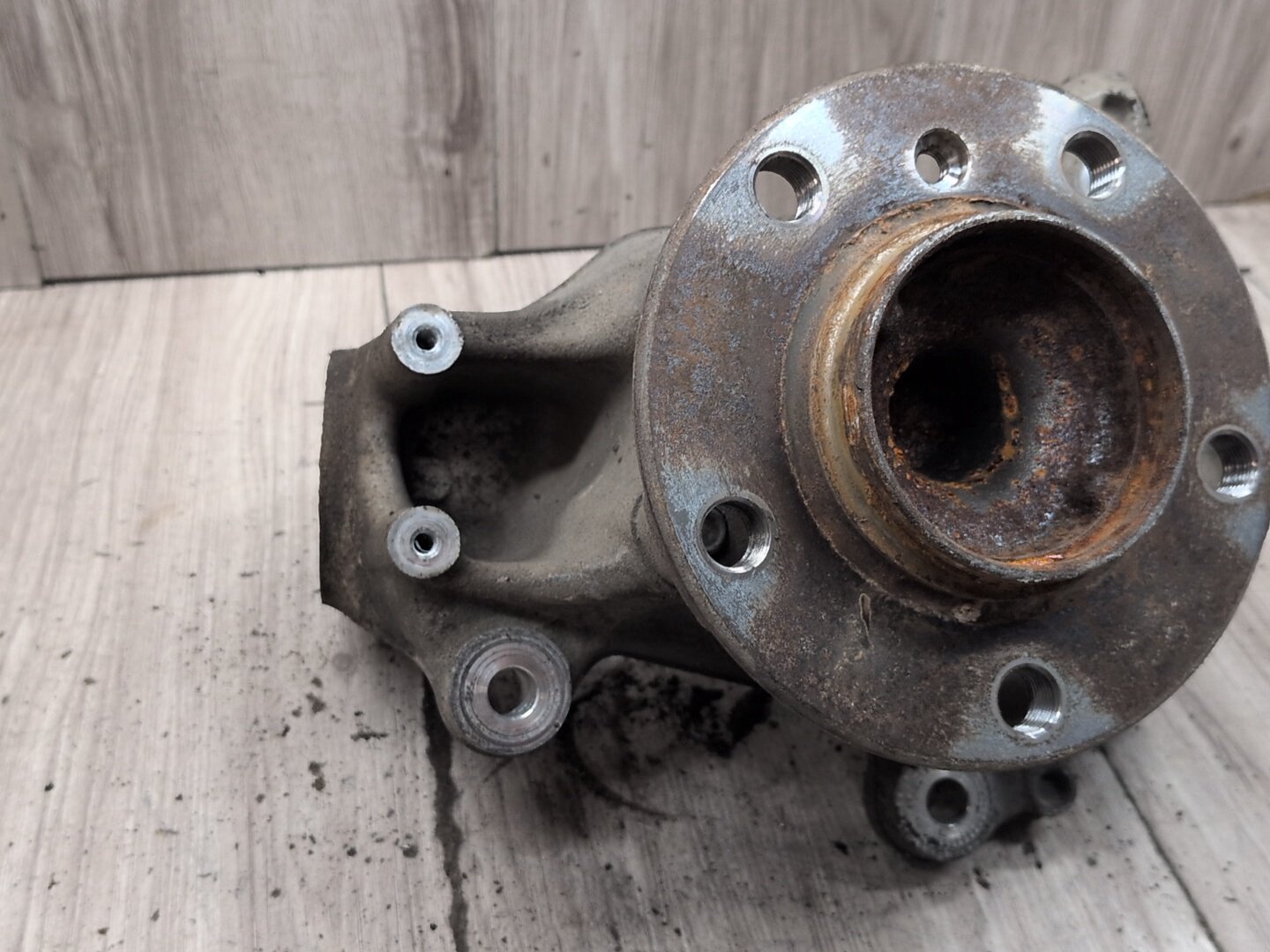 12-18 OEM BMW F30 F31 Sedan RWD Front Right Hub Knuckle Wheel Bearing Carrier