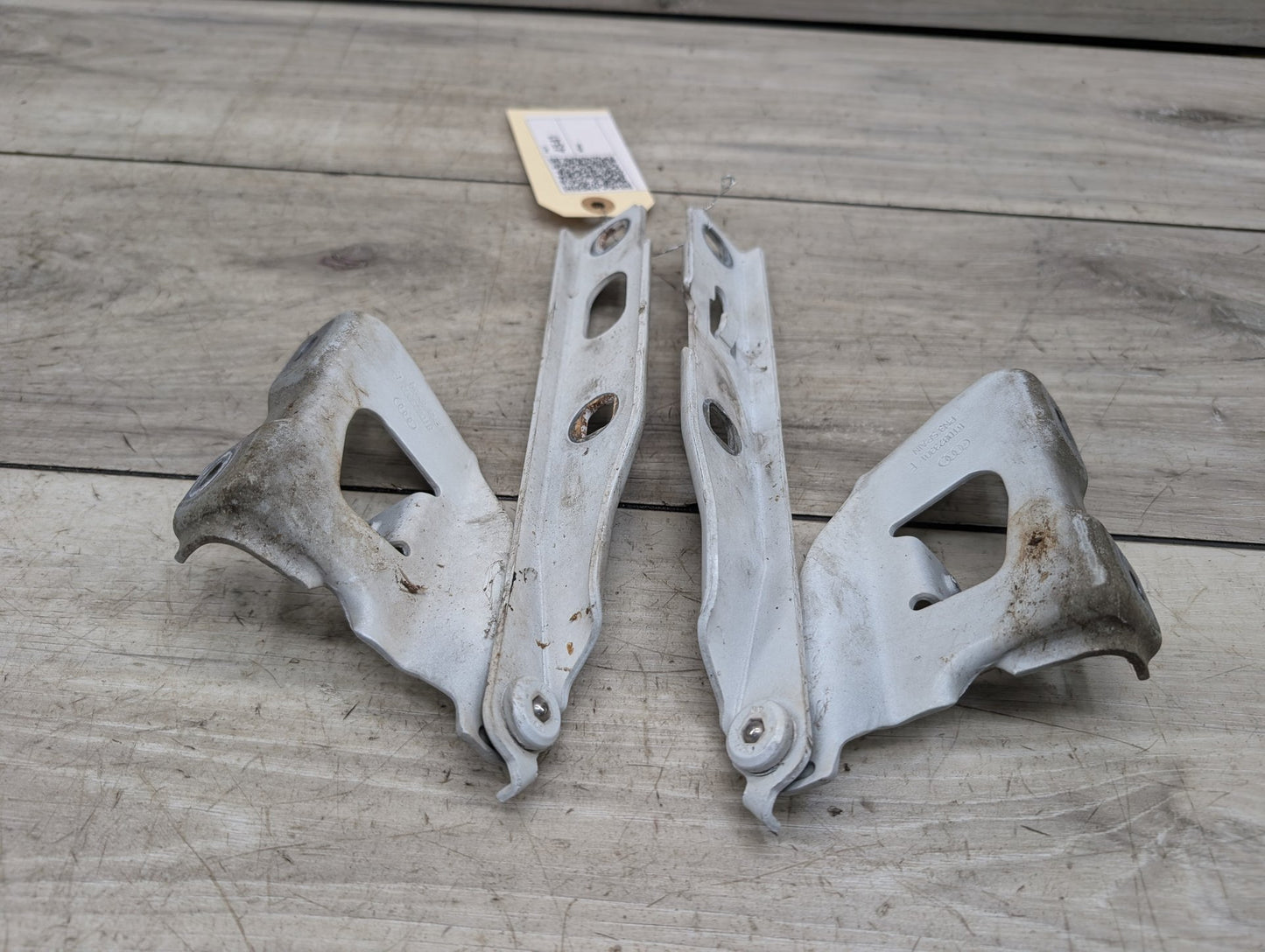2008 - 2017 Audi S5 8T Hood Bonnet Hinges SET 8T0823301E