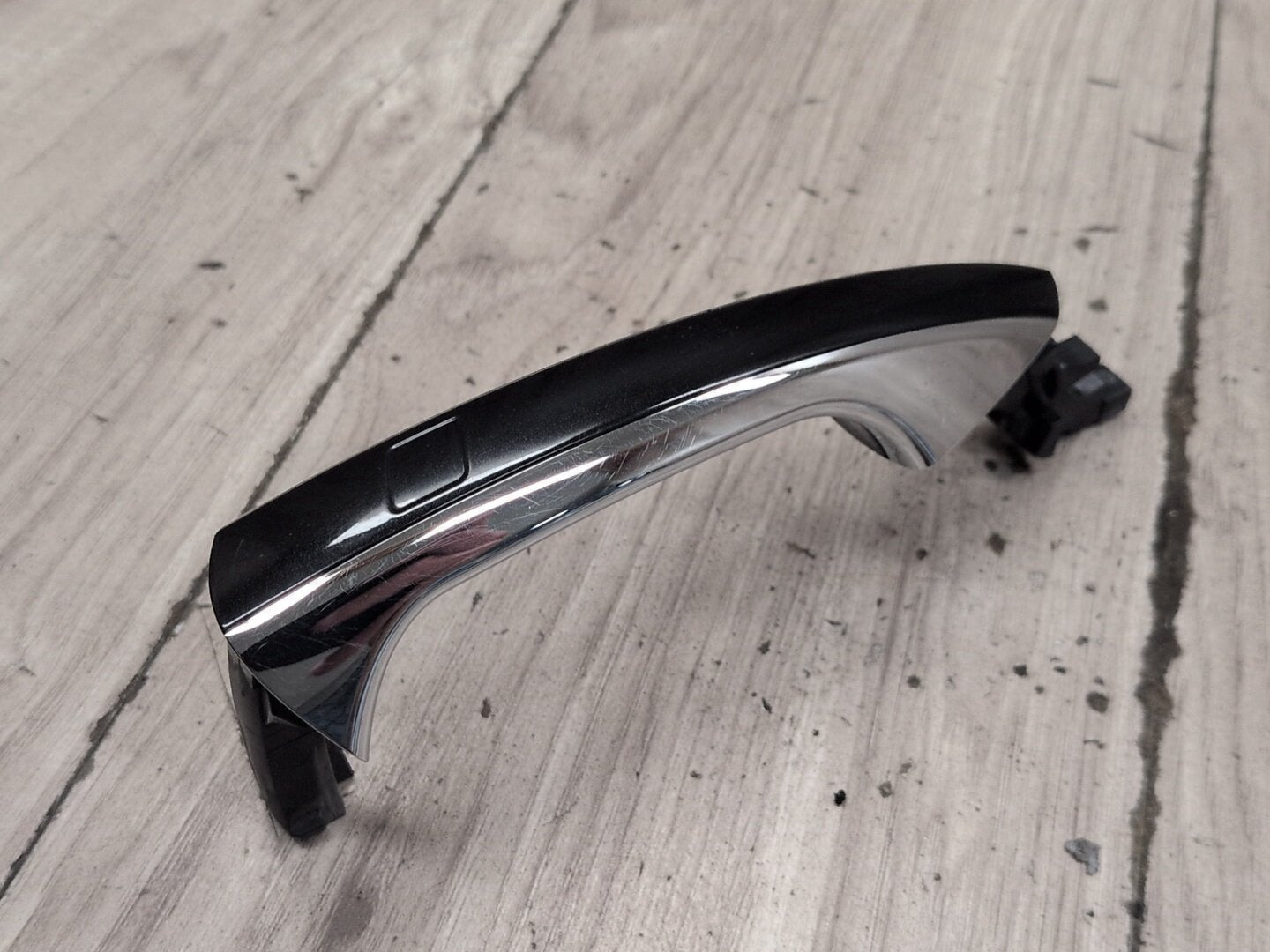 2009-2012 Mercedes-Benz E550 W212 Front or Rear Left Driver Exterior Door Handle w/ Comfort Access OEM